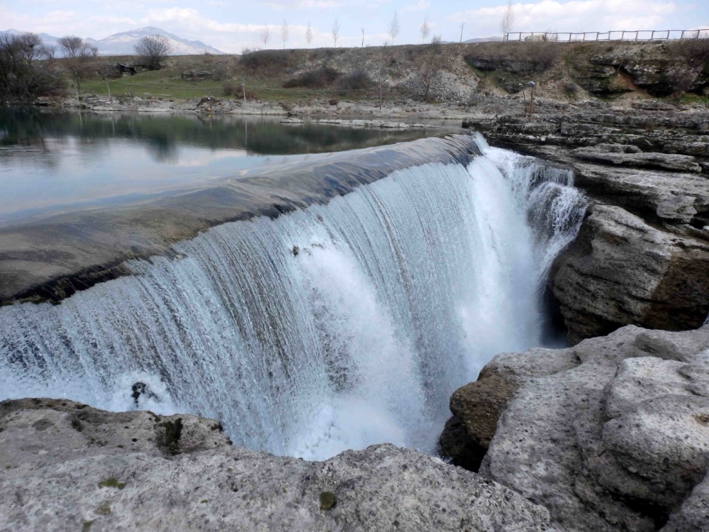 Водопад на реке Циевна, водопад Ниагара